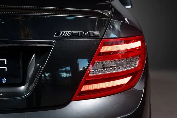 Mercedes-Benz C63 2012 photo 4