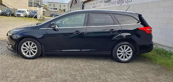 Ford Focus 2017 photo 2