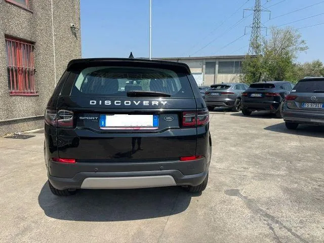 Land Rover Discovery Sport 2022 photo 5