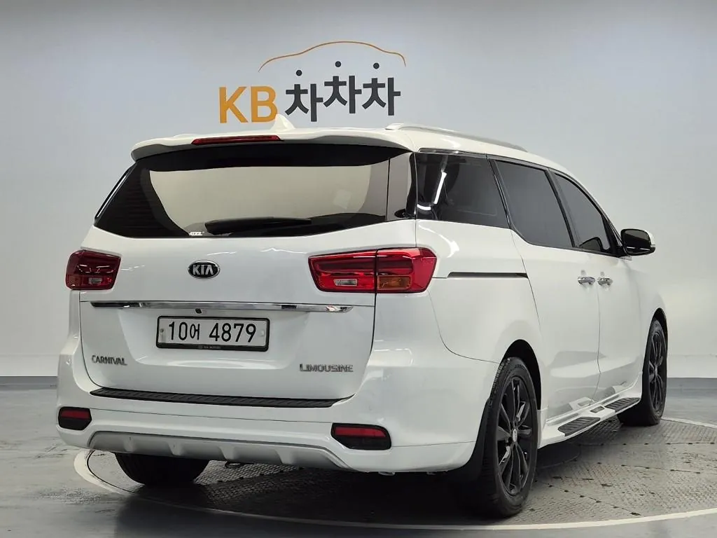 Kia Carnival 2019 photo 3