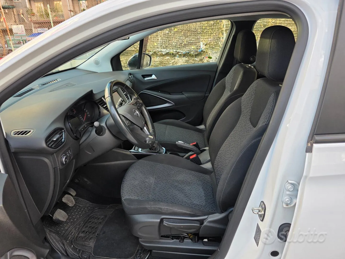 Opel Crossland 2023 photo 2