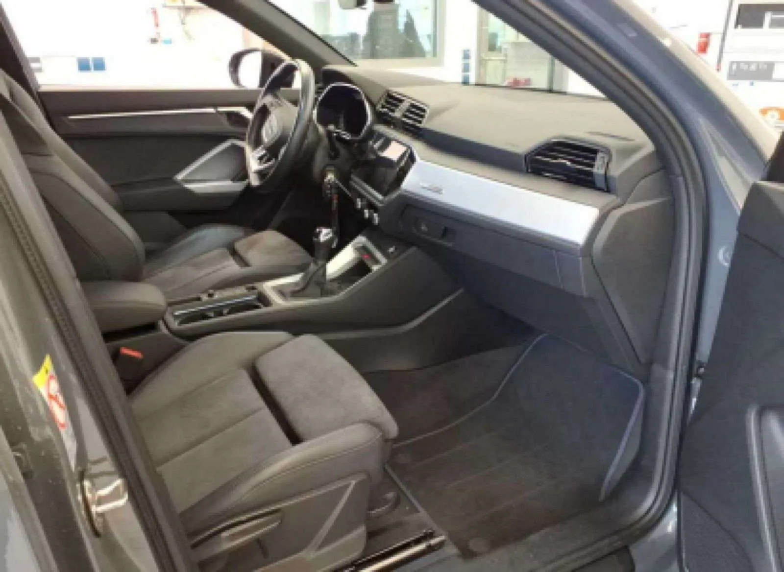 Audi Q3 2023 photo 4