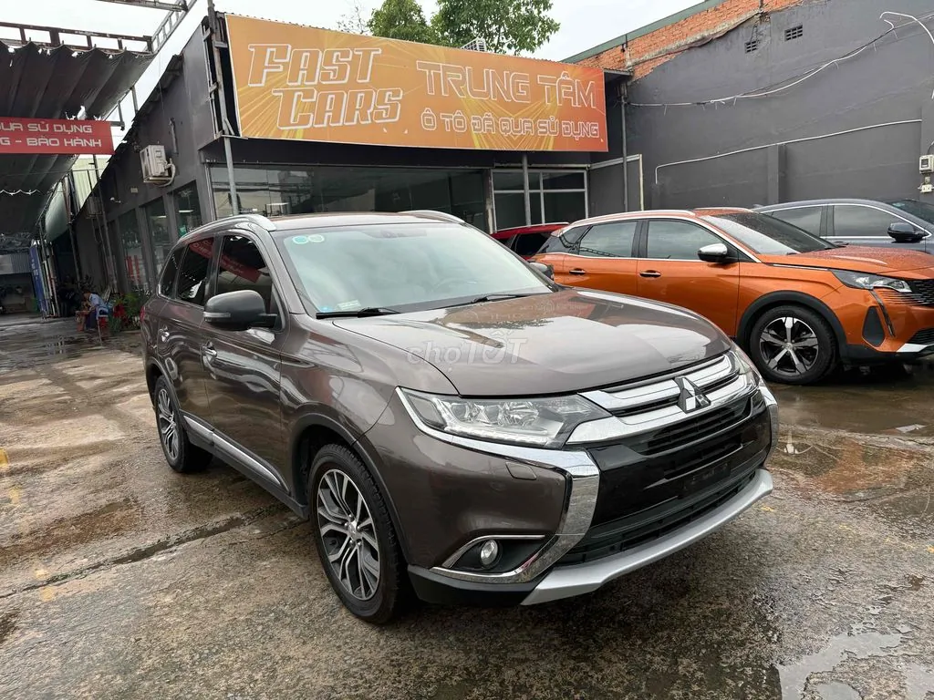 Mitsubishi Outlander 2017 photo 2