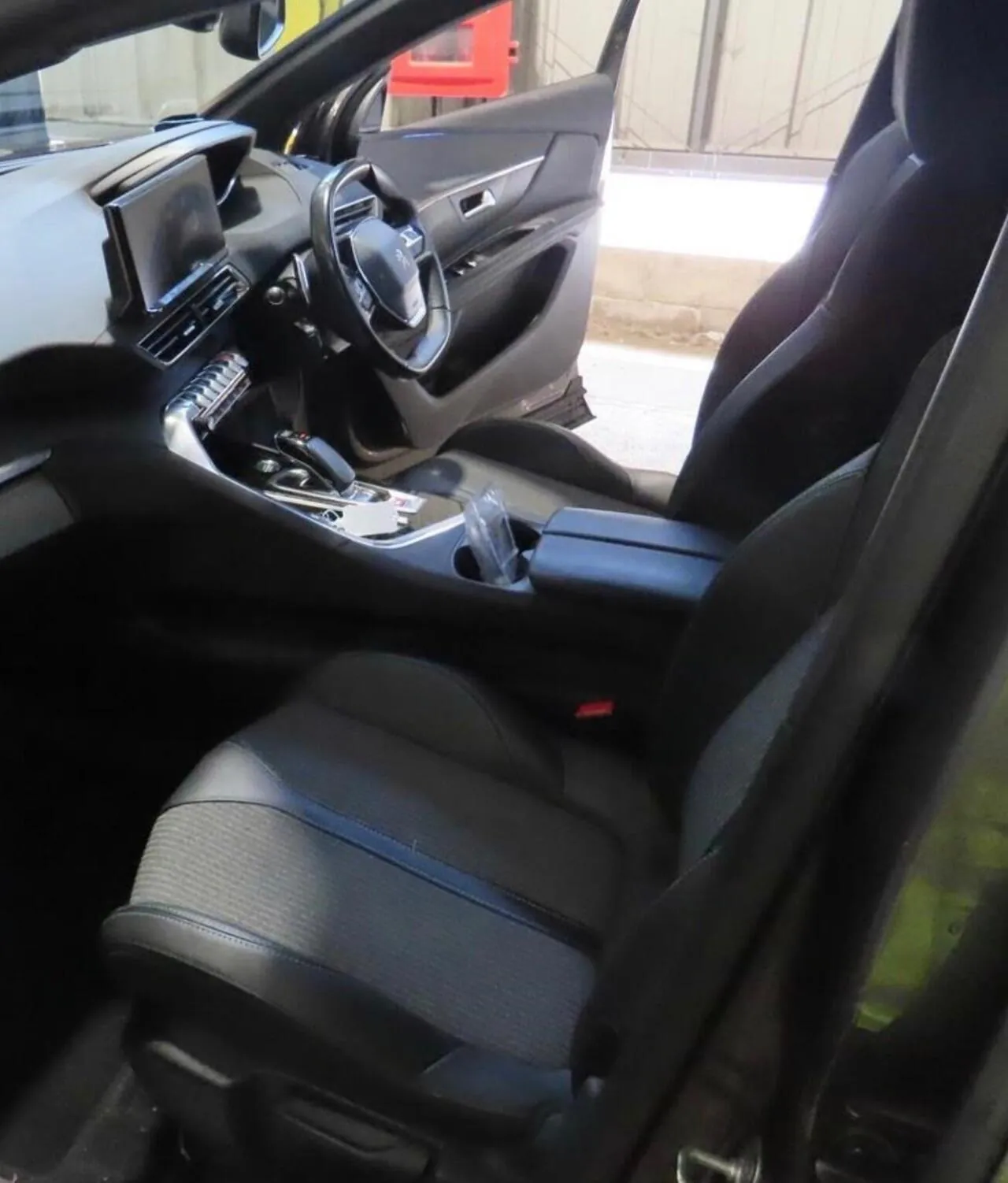 Peugeot 3008 2023 photo 2