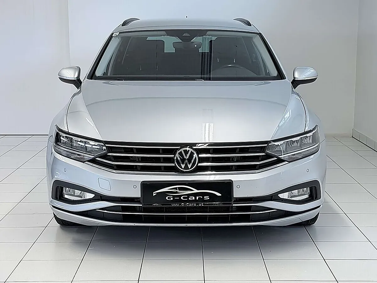 Volkswagen Passat 2022 photo 2