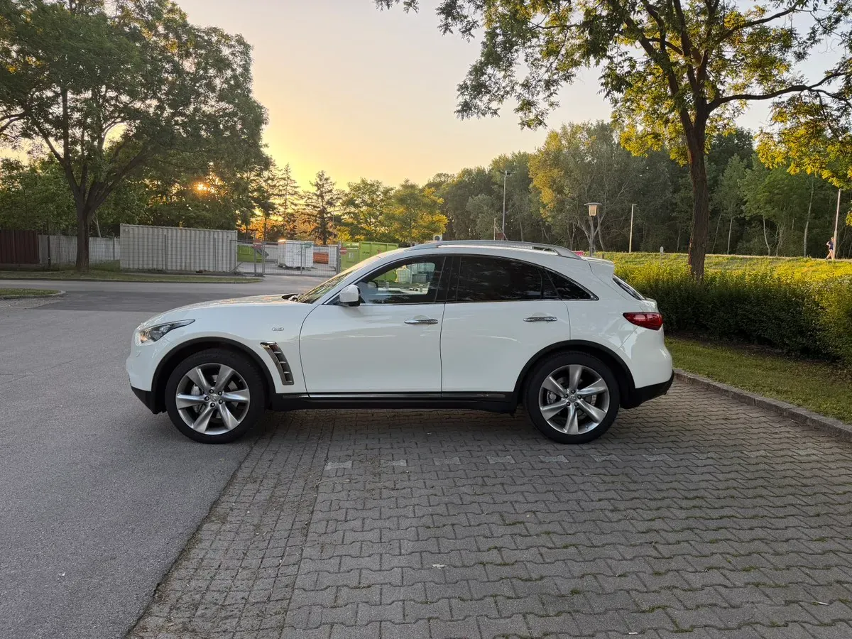Infiniti Qx70 2014 photo 2