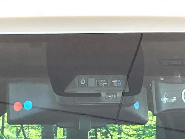 Toyota Voxy 2019 photo 5