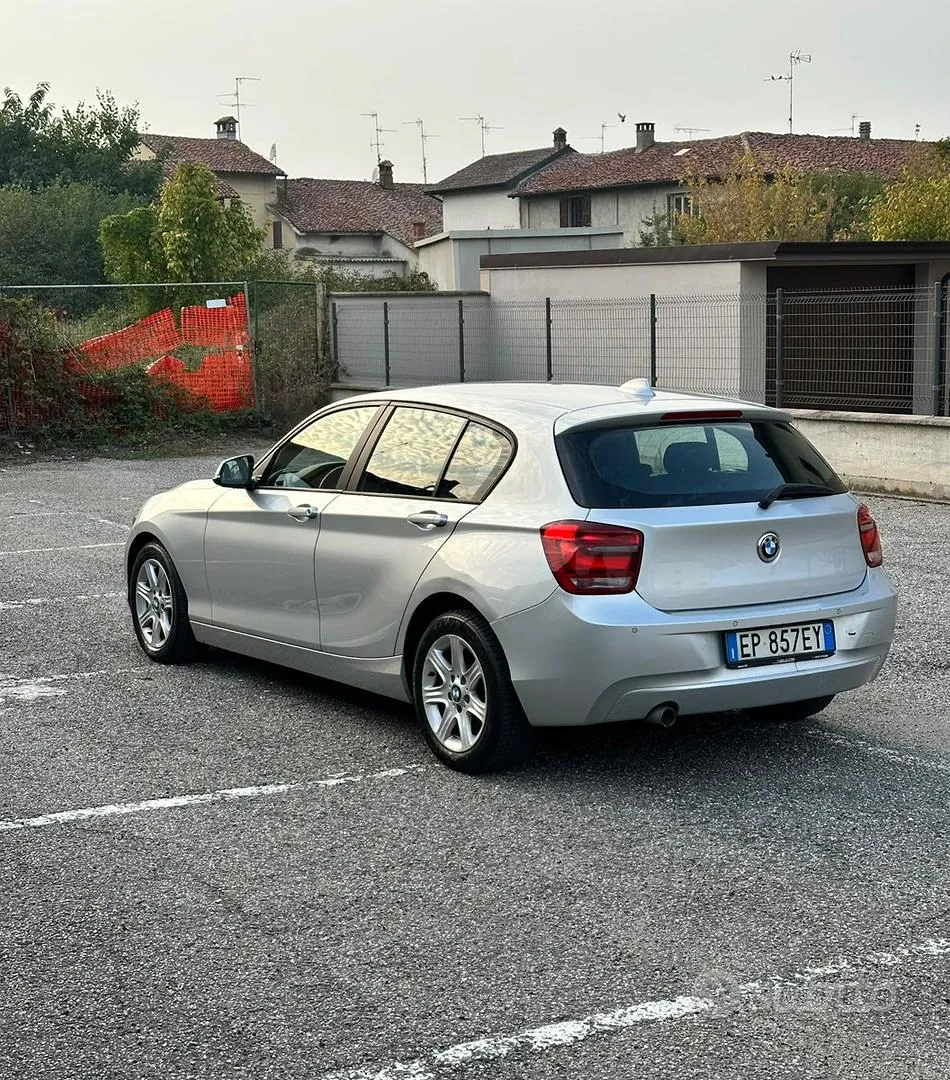 BMW 118D 2012 photo 3
