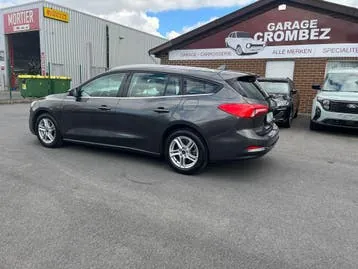 Ford Focus 2021 photo 2
