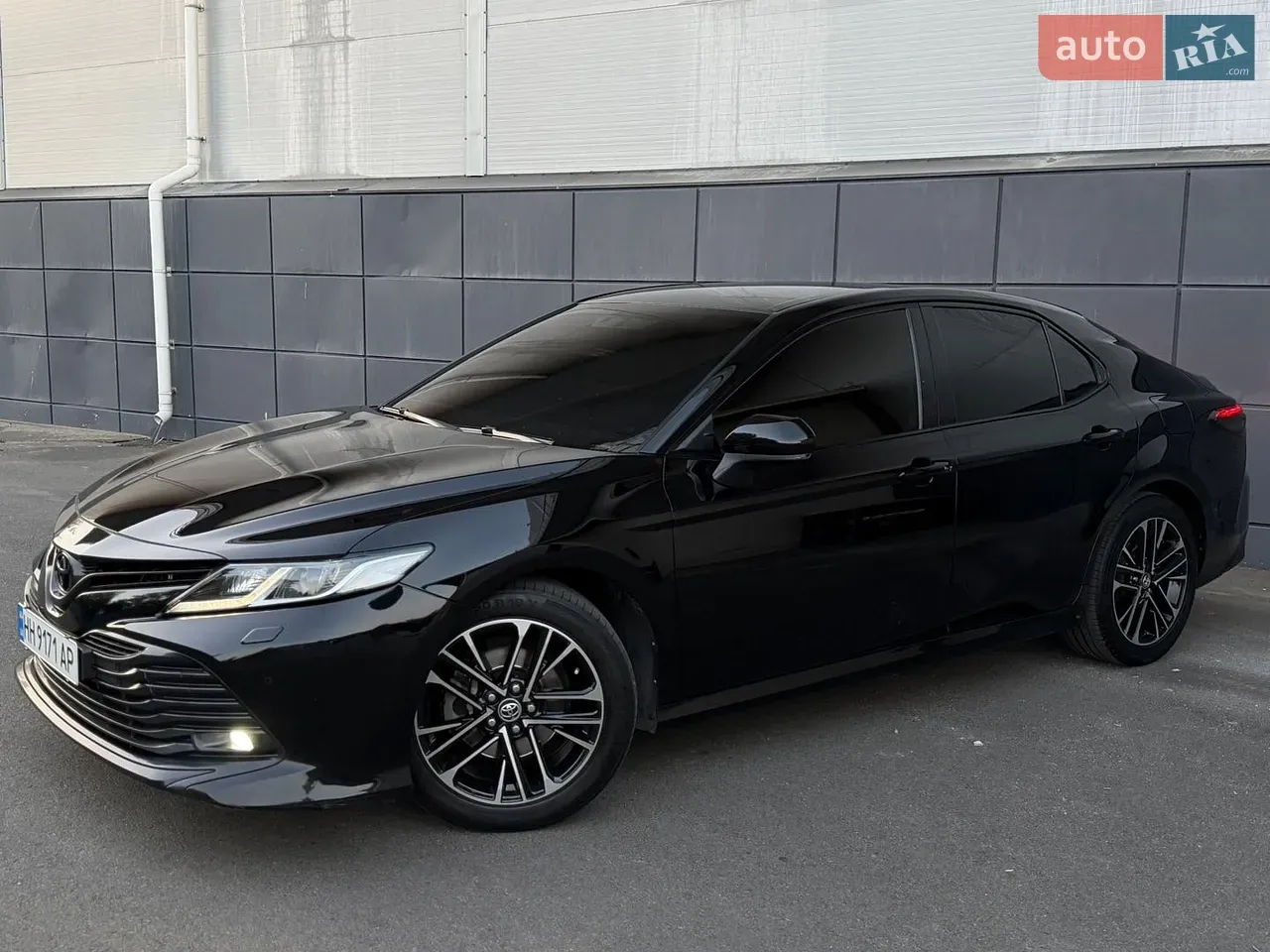 Toyota Camry 2018 photo 2