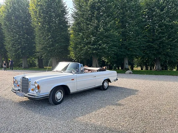 Mercedes-Benz 220 Se
