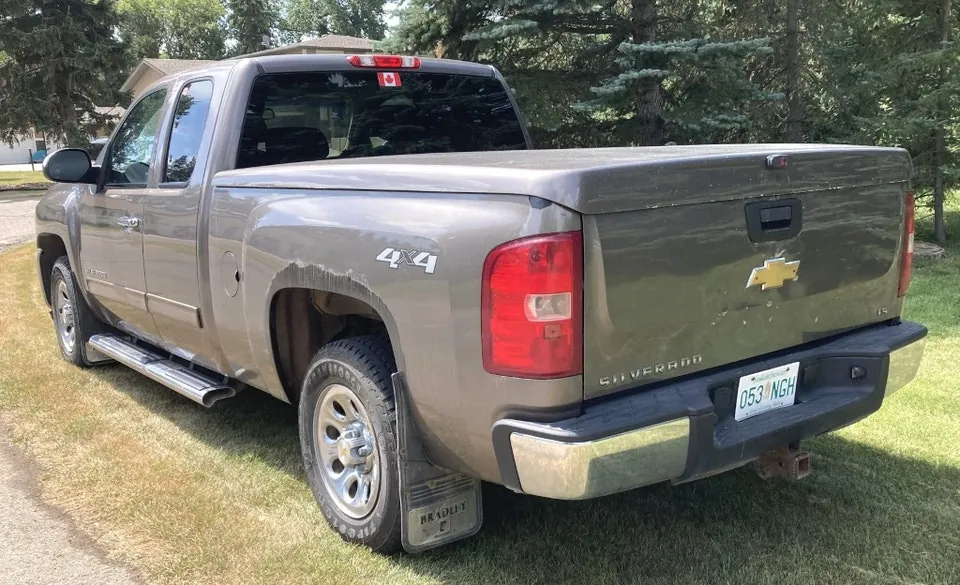 Chevrolet Silverado 1500 2013 photo 2