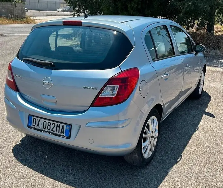 Opel Corsa 2009 photo 3