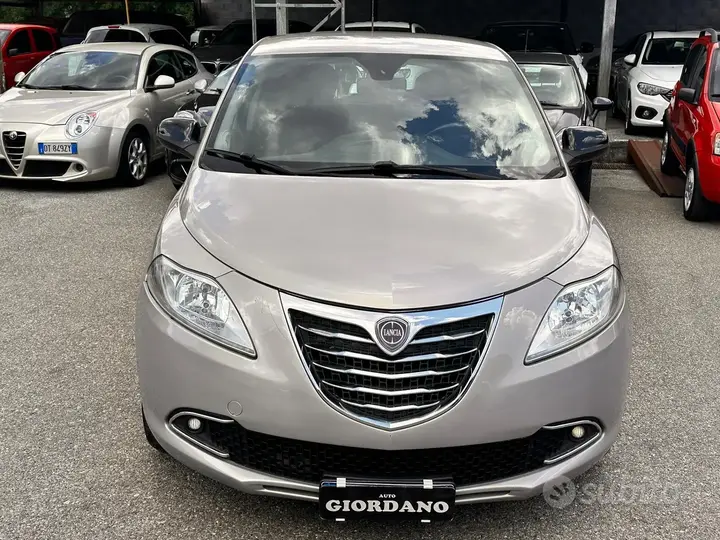 Lancia Ypsilon 2011 photo 2