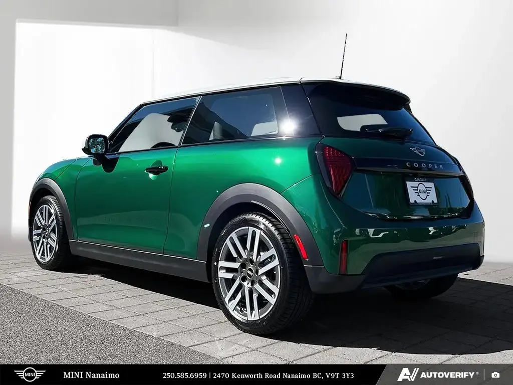Mini 3 Door 2026 photo 4