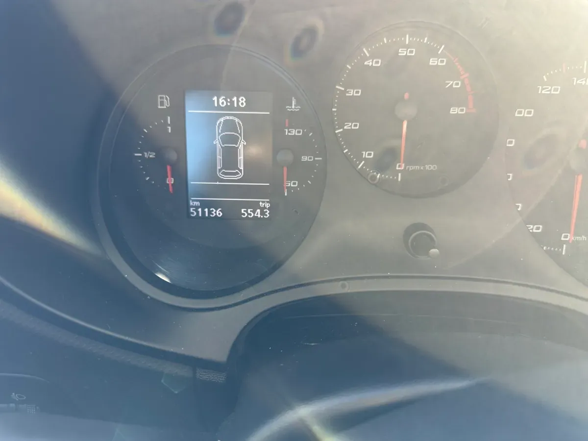 Seat Leon 2012 photo 3