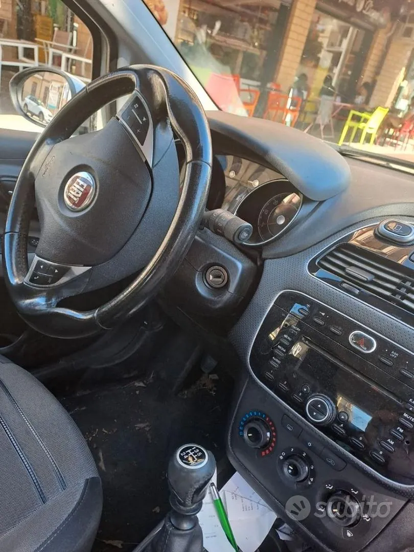 Fiat Punto Evo 2012 photo 2