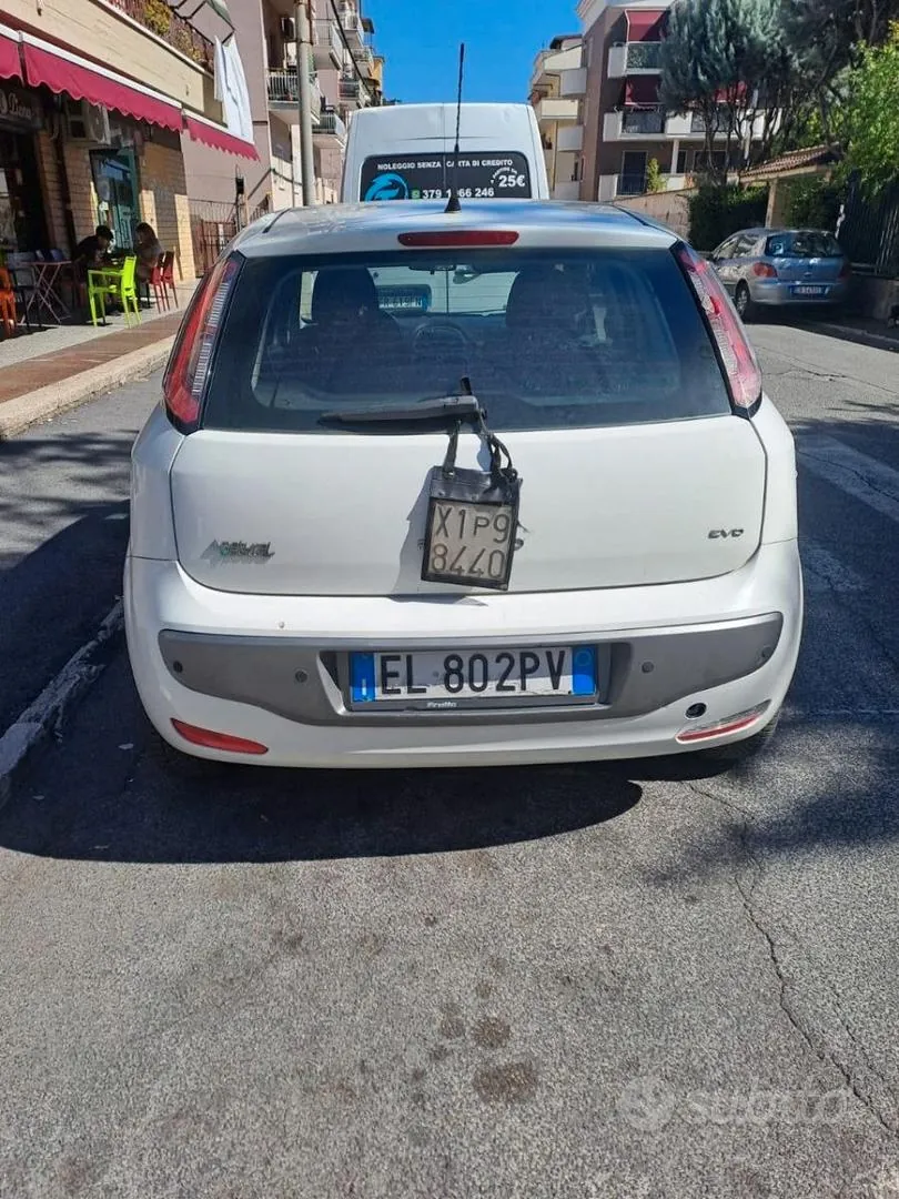 Fiat Punto Evo 2012 photo 4