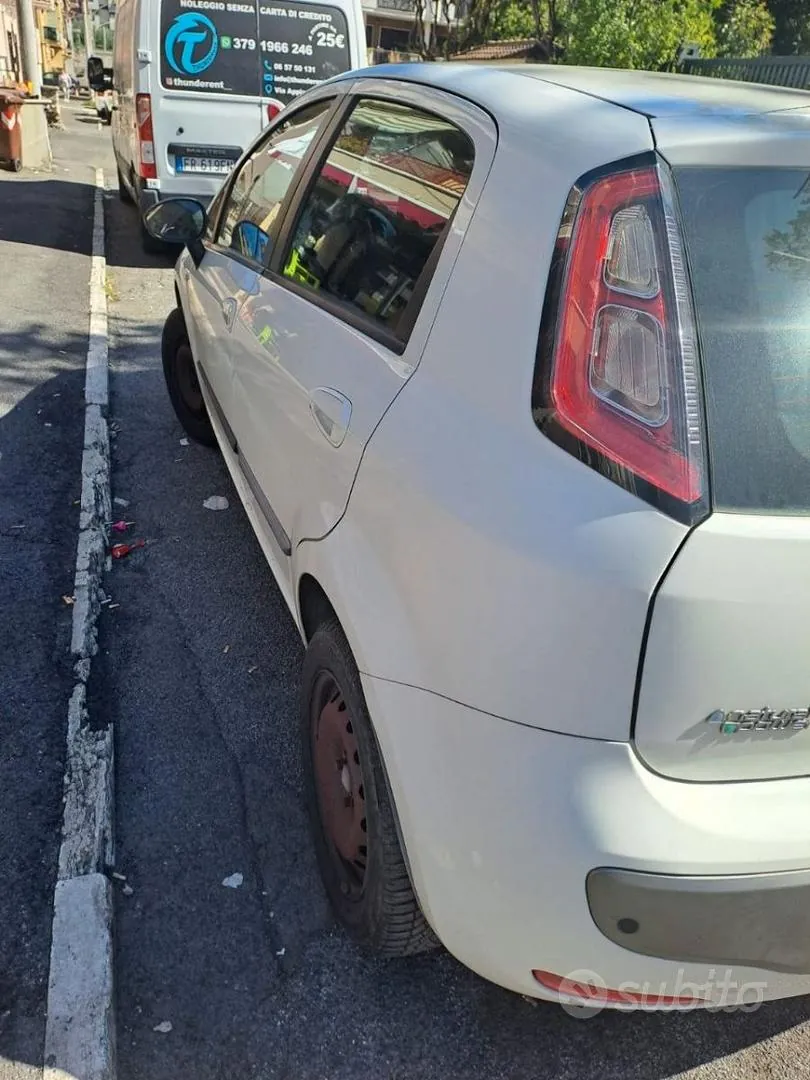 Fiat Punto Evo 2012 photo 5
