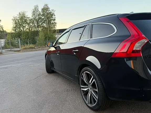 Volvo V60 2013 photo 3