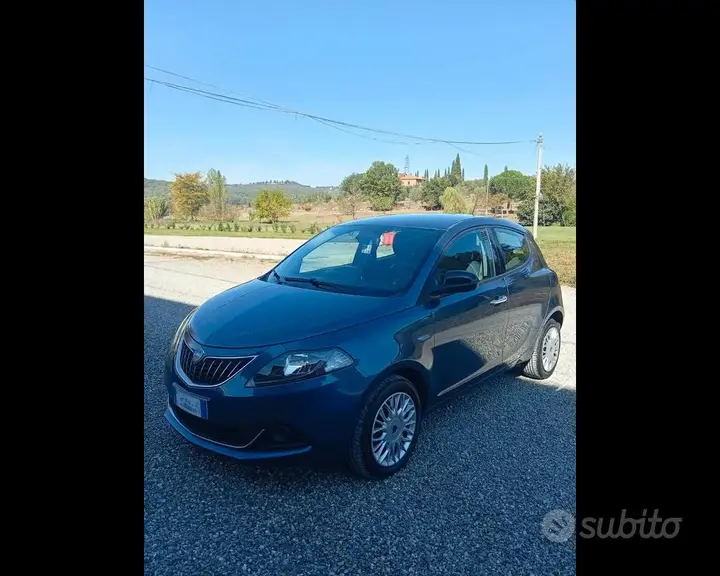 Lancia Ypsilon 2022 photo 2