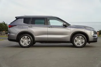 Mitsubishi Outlander 2022 photo 3