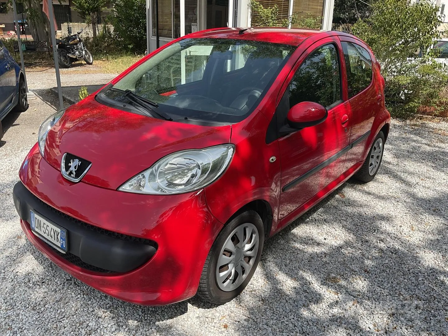 Peugeot 107 2010 photo 2