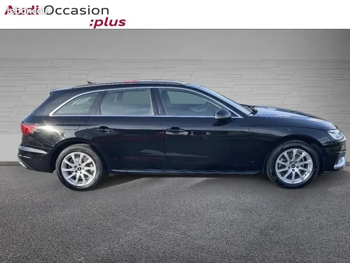 Audi A4 2023 photo 5