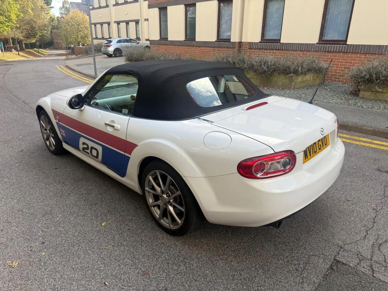 Mazda Mx-5 2010 photo 5