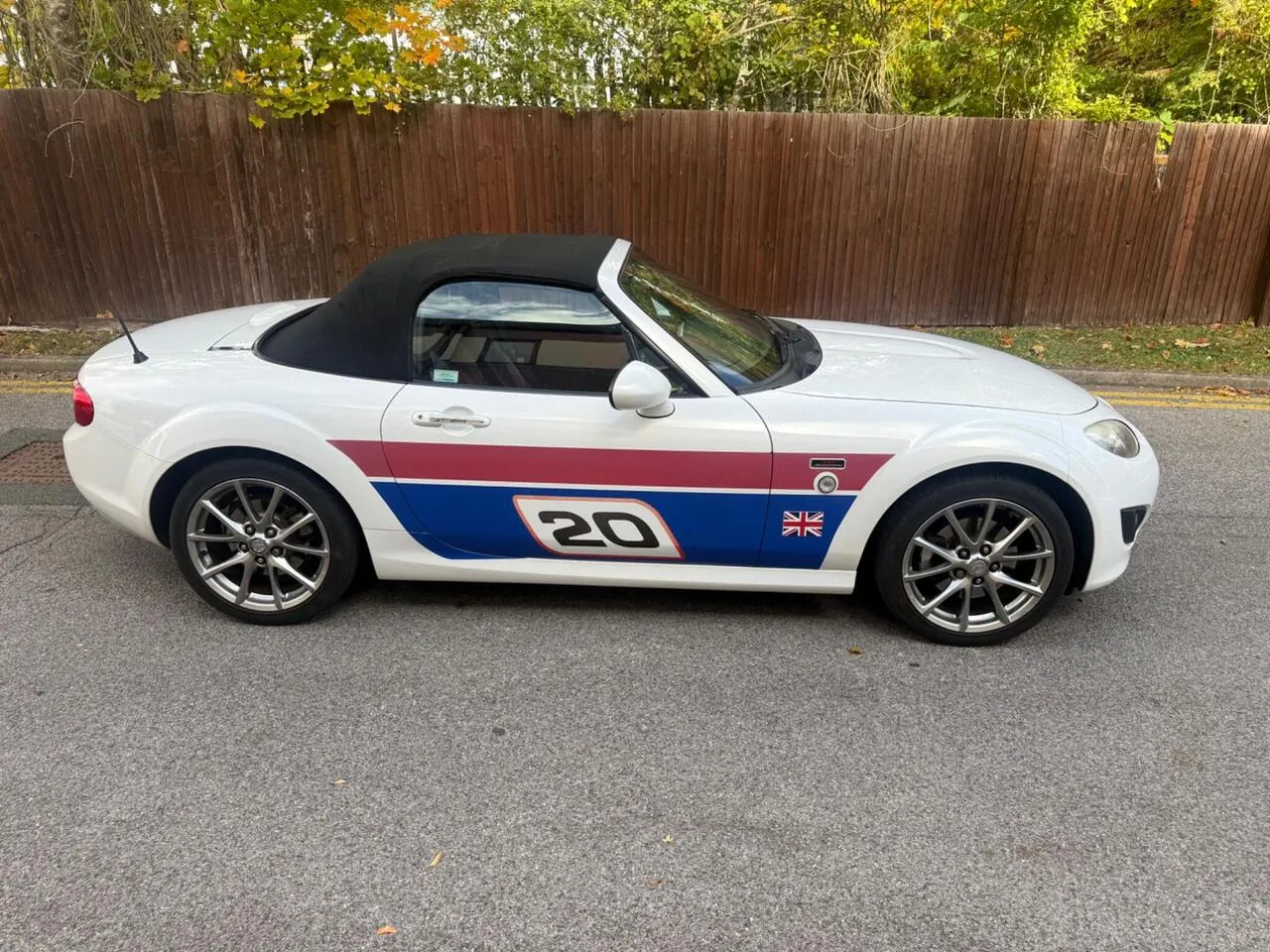 Mazda Mx-5 2010 photo 2