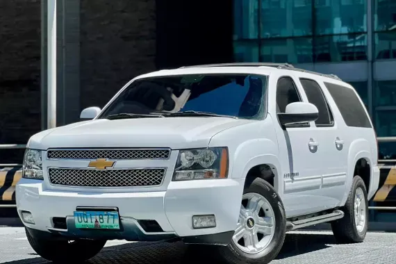 Chevrolet Suburban 2012 photo 2