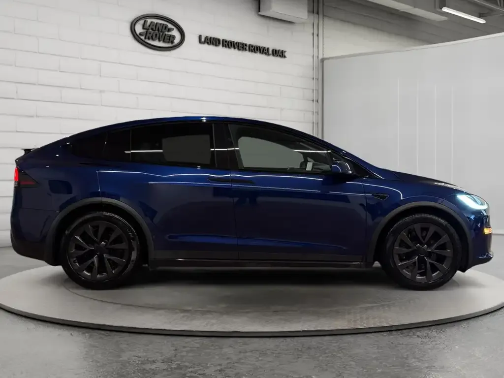 Tesla Model X 2023 photo 4
