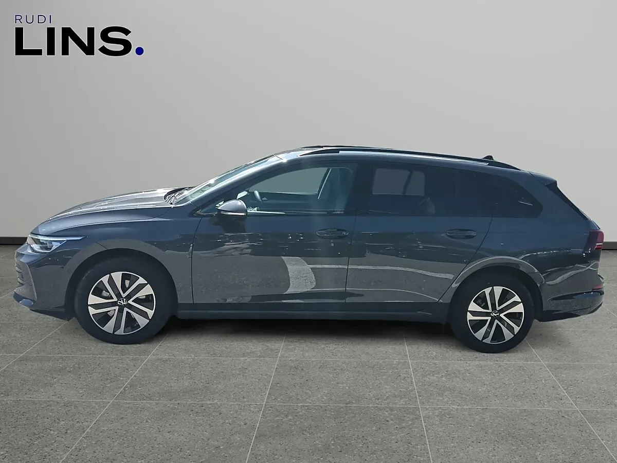 Volkswagen Golf 2026 photo 2