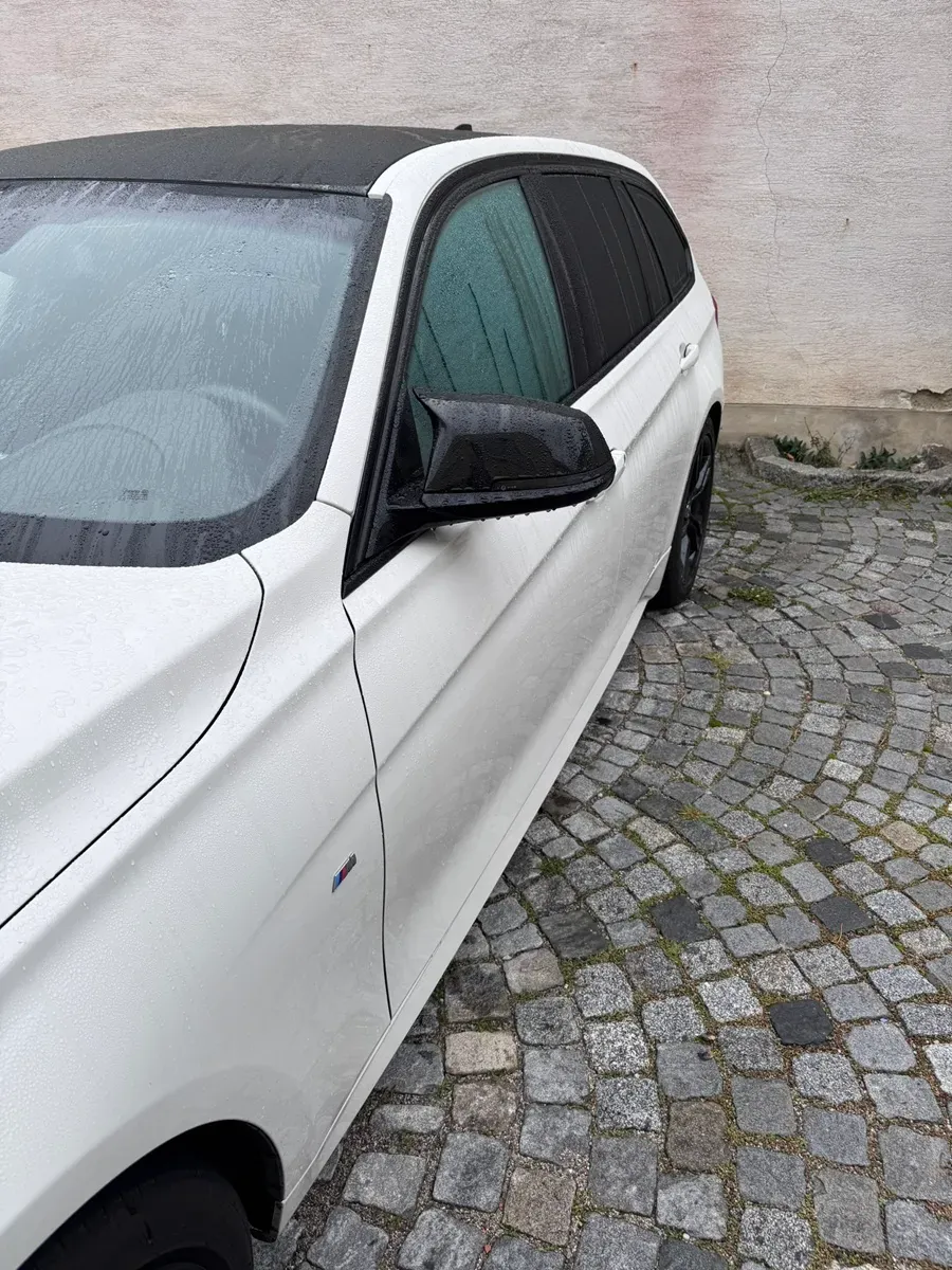 BMW 3 Series 2015 photo 2