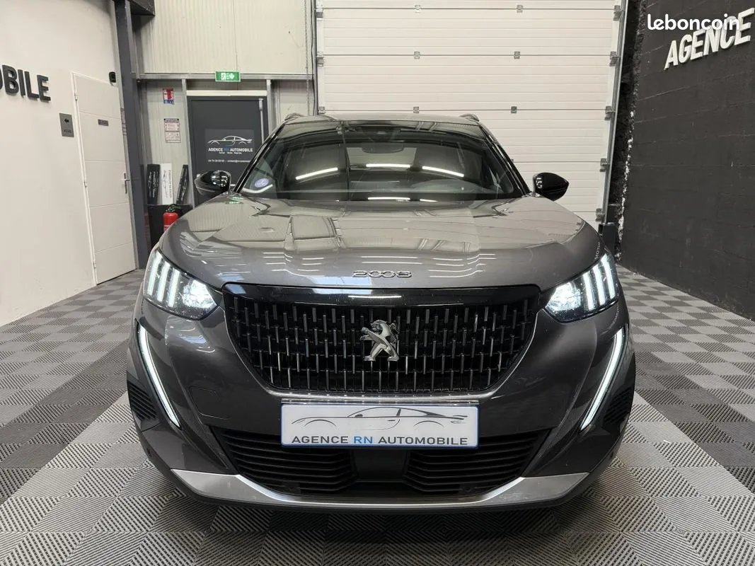 Peugeot 2008 2023 photo 2