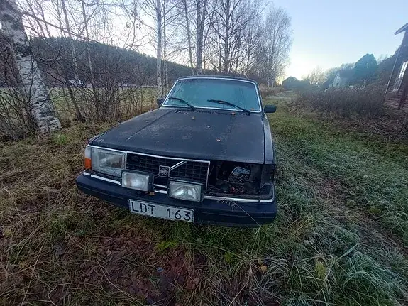 Volvo 240 1983 photo 5