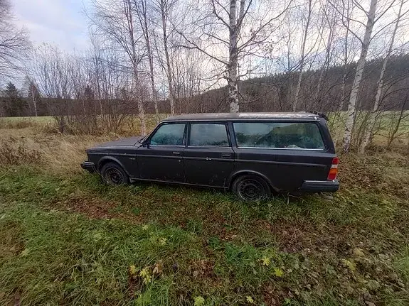 Volvo 240 1983 photo 3