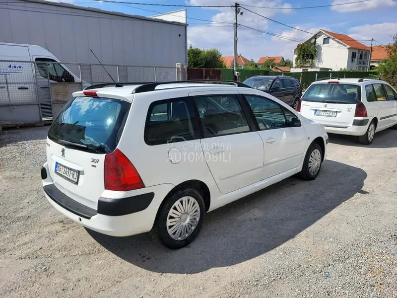 Peugeot 307 2008 photo 4