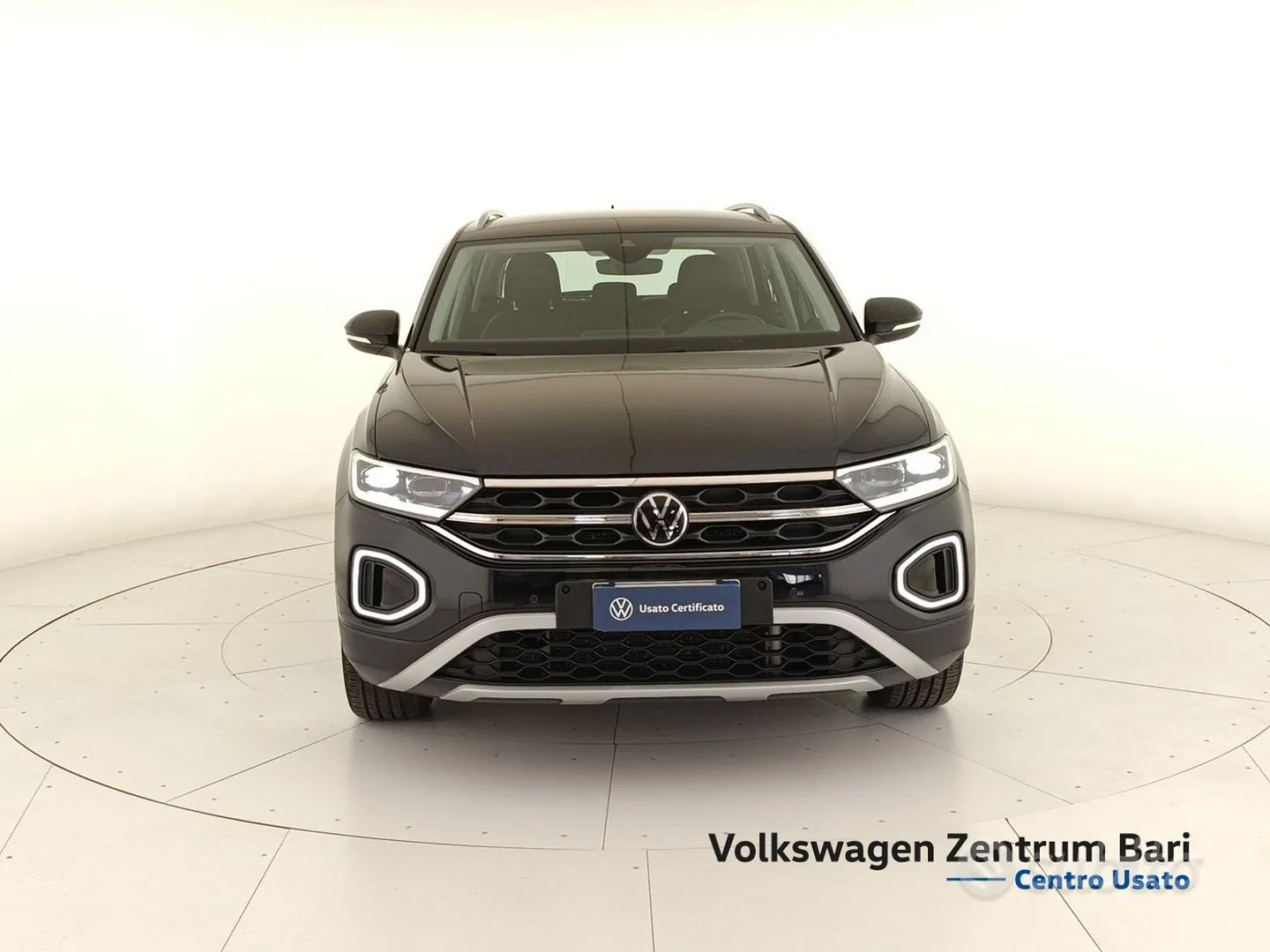 Volkswagen T-Roc 2023 photo 3