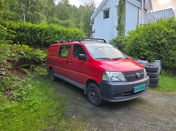 Toyota Hiace 2006 photo 2