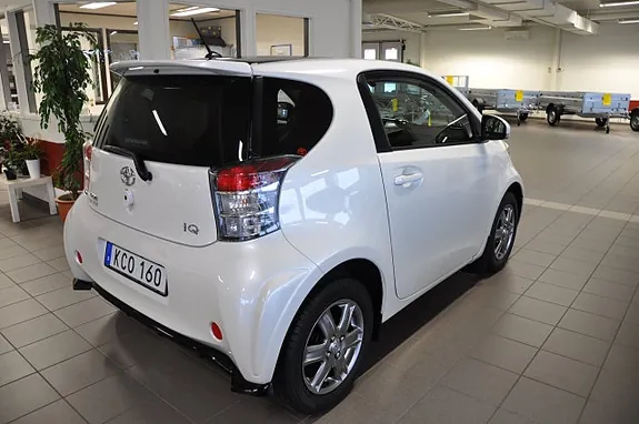 Toyota Iq 2009 photo 5