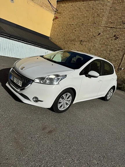 Peugeot 208