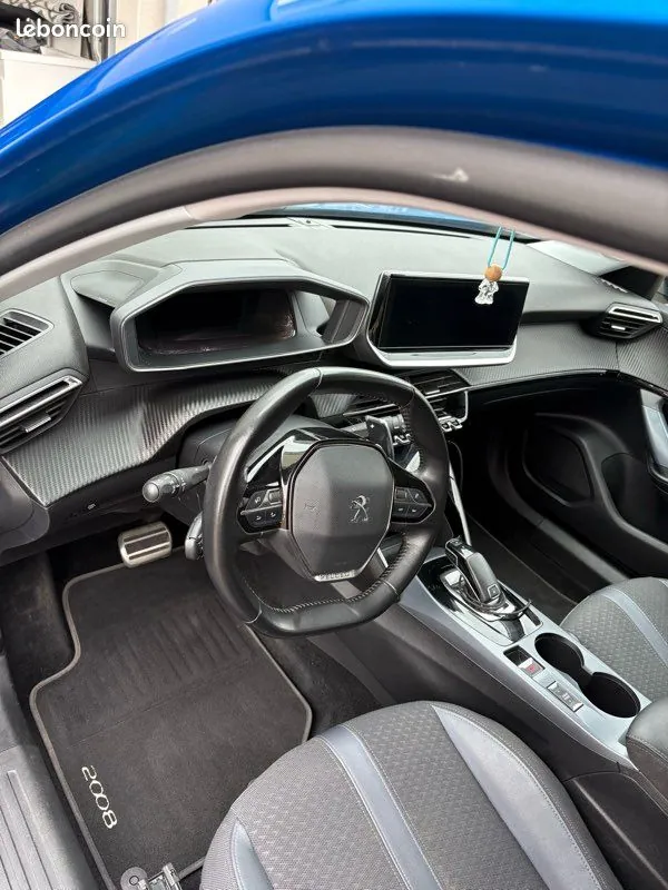 Peugeot 2008 2020 photo 2