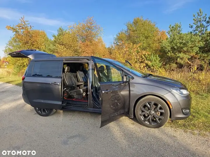 Chrysler Pacifica