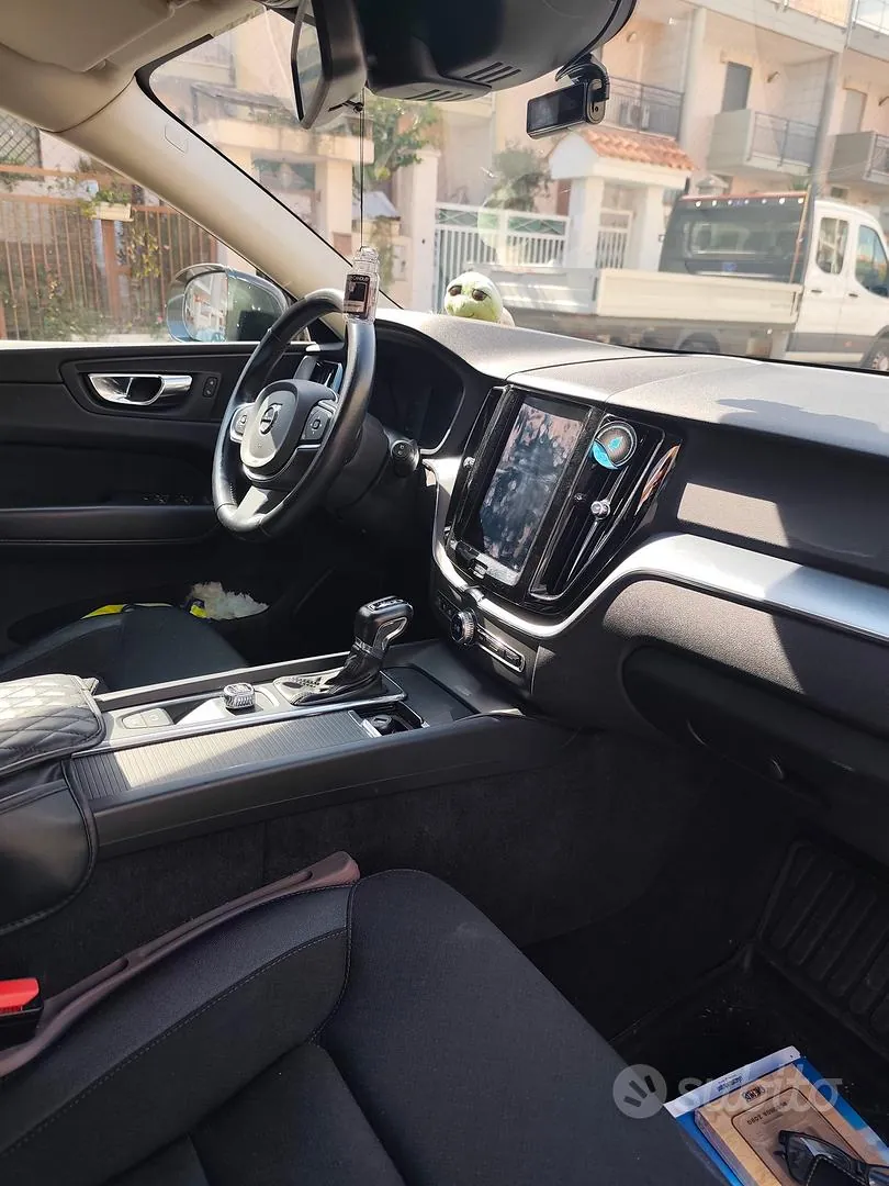 Volvo Xc60 2019 photo 4