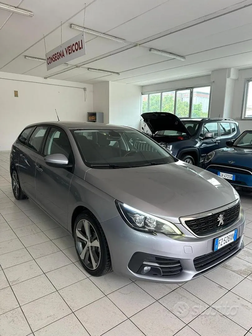 Peugeot 308 2019 photo 3