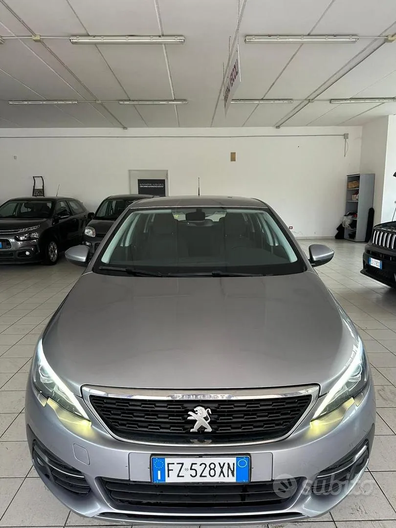 Peugeot 308 2019 photo 2