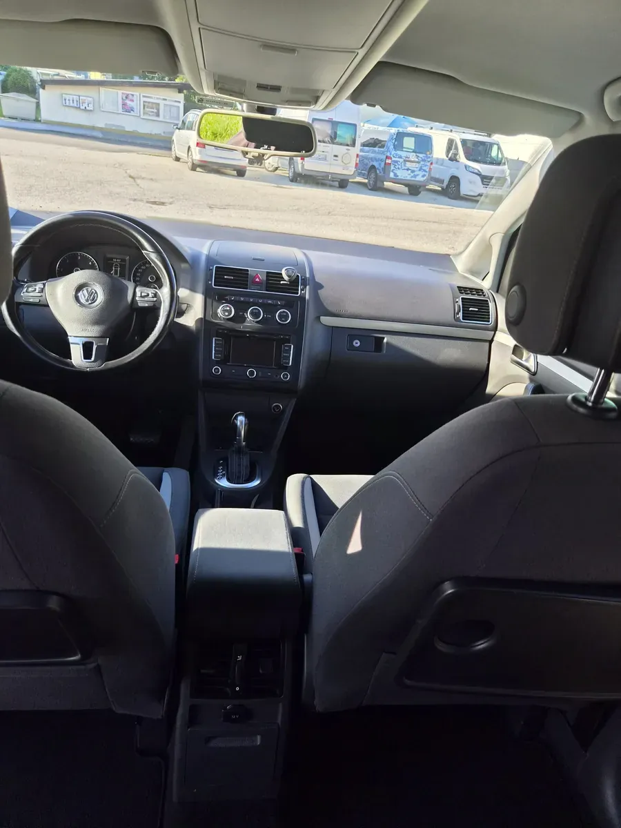 Volkswagen Touran 2013 photo 3