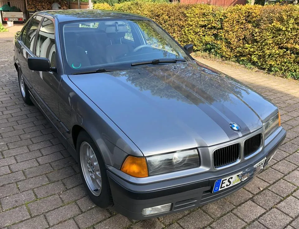 BMW 318I