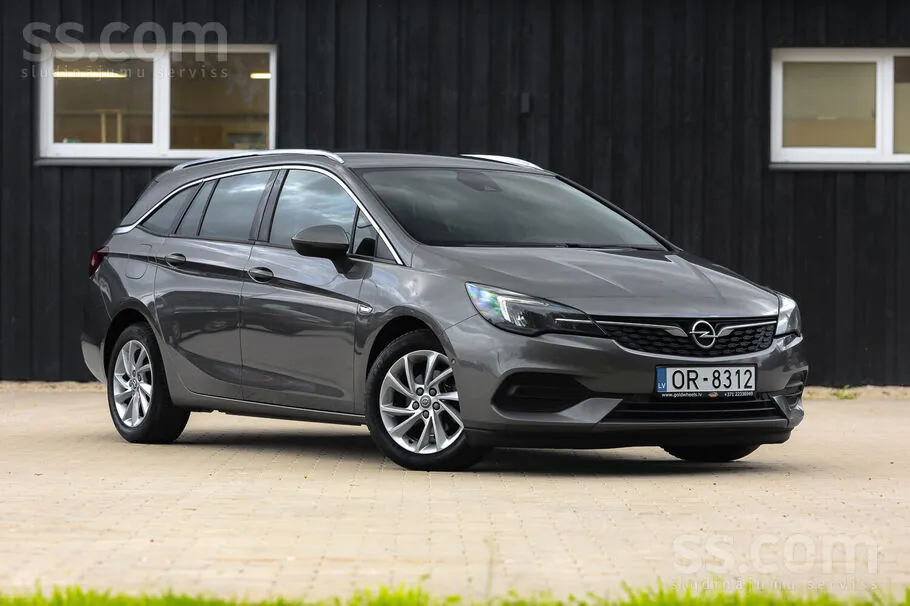 Opel Astra 2021 photo 2
